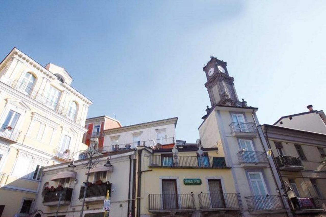 La Torre B&B アヴェッリーノ エクステリア 写真