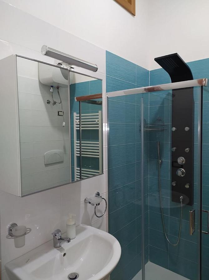 La Torre B&B アヴェッリーノ エクステリア 写真