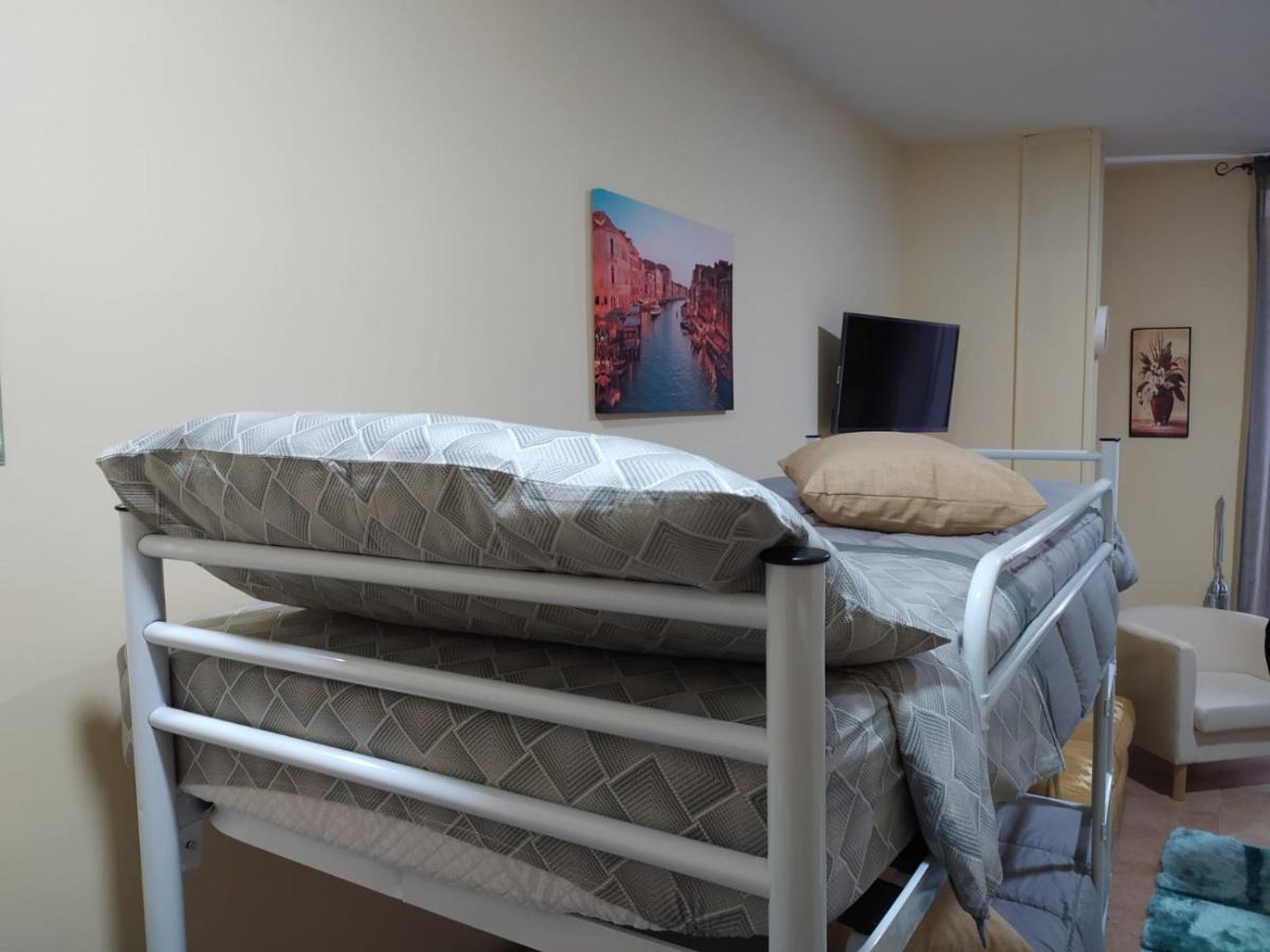 La Torre B&B アヴェッリーノ エクステリア 写真